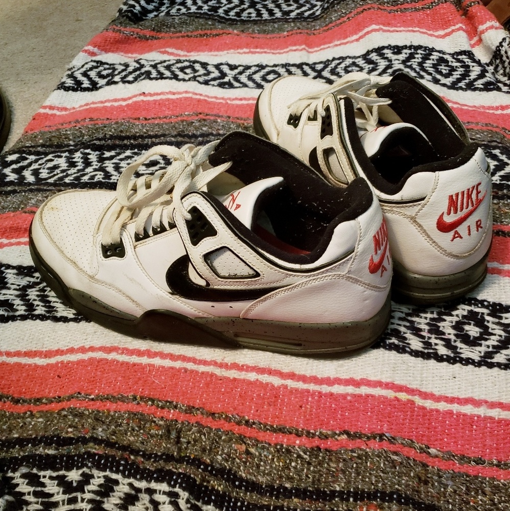 Retro Nike Air Flight 89